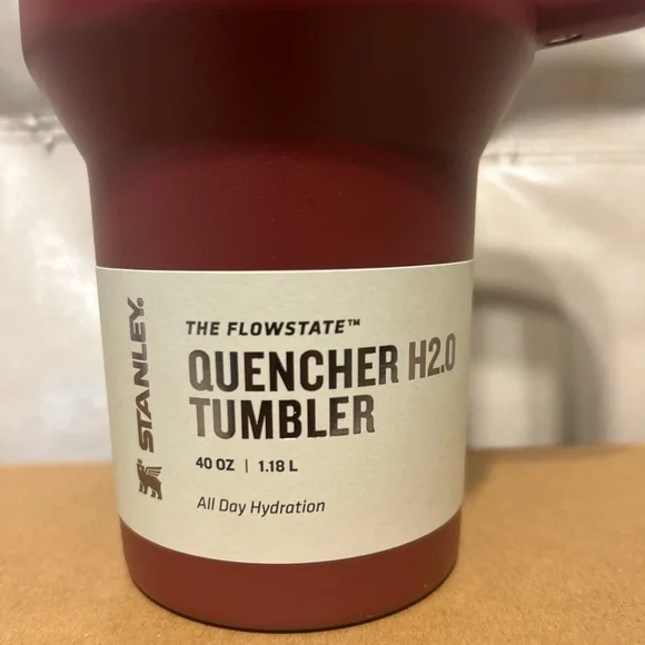 Stanley Red Quencher H2.0 Tumbler with Handle - Picture 3 of 5
